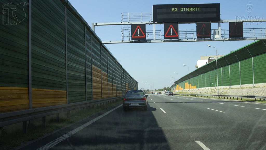 Bild zur Frage: Darf man auf diesem Abschnitt der Einbahnstraße das Fahrzeug rechts überholen?