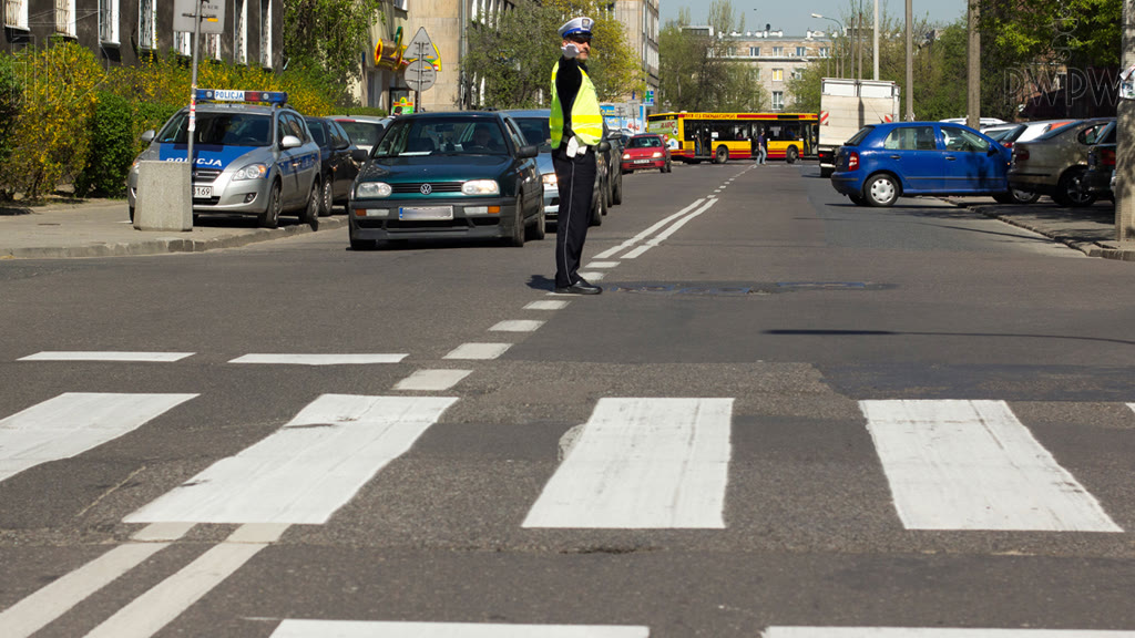 Question illustration: Are you prohibited from entering the junction in this situation?