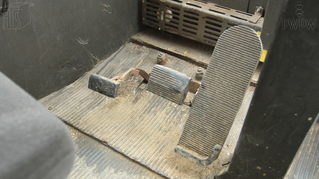 Question illustration: How do you perform service braking in a tram?