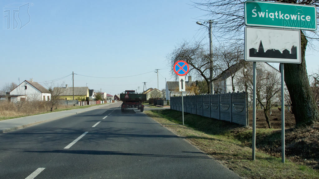 Bild zur Frage: Haben Sie in der dargestellten Situation die Pflicht, den Aufenthalt einer beschädigten Fahrzeuggruppe zu signalisieren?