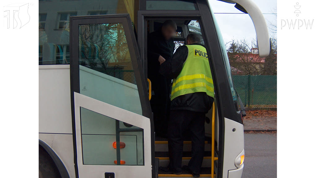 Ilustracja do pytania: Jakiego okresu maksymalnie może dotyczyć kontrola drogowa czasu pracy kierowcy autobusu?
