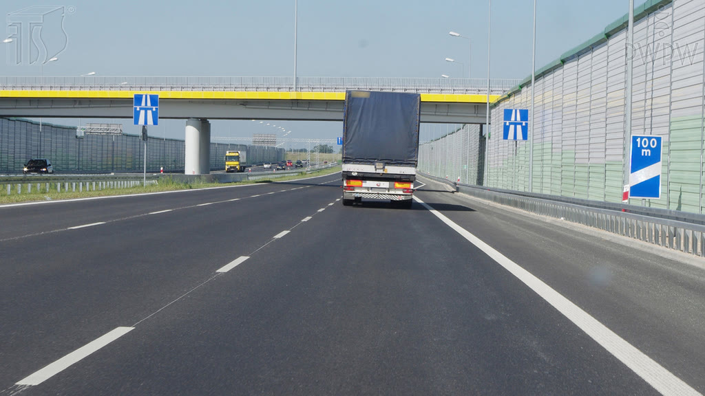 Question illustration: What speed must you drive on a motorway?