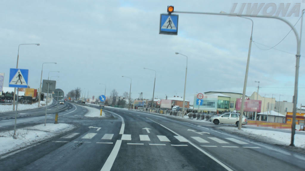 Question illustration: Is it allowed to overtake a motor vehicle in such a place on the road?