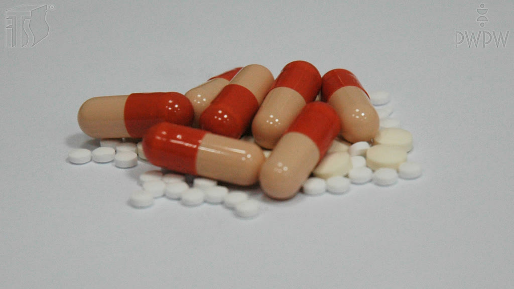 Question illustration: Does the use of tranquilisers or painkillers affect the driver?