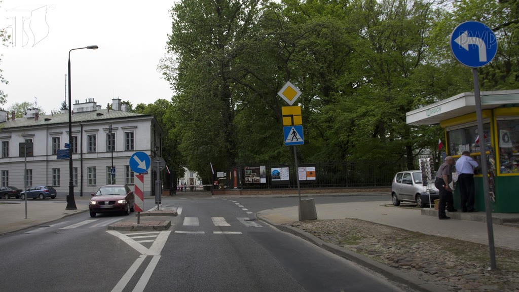 Question illustration: Are you only allowed to turn left at this intersection?
