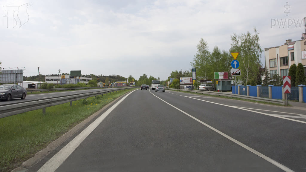 Question illustration: Are you allowed to change the lane in the place marked in such a way?