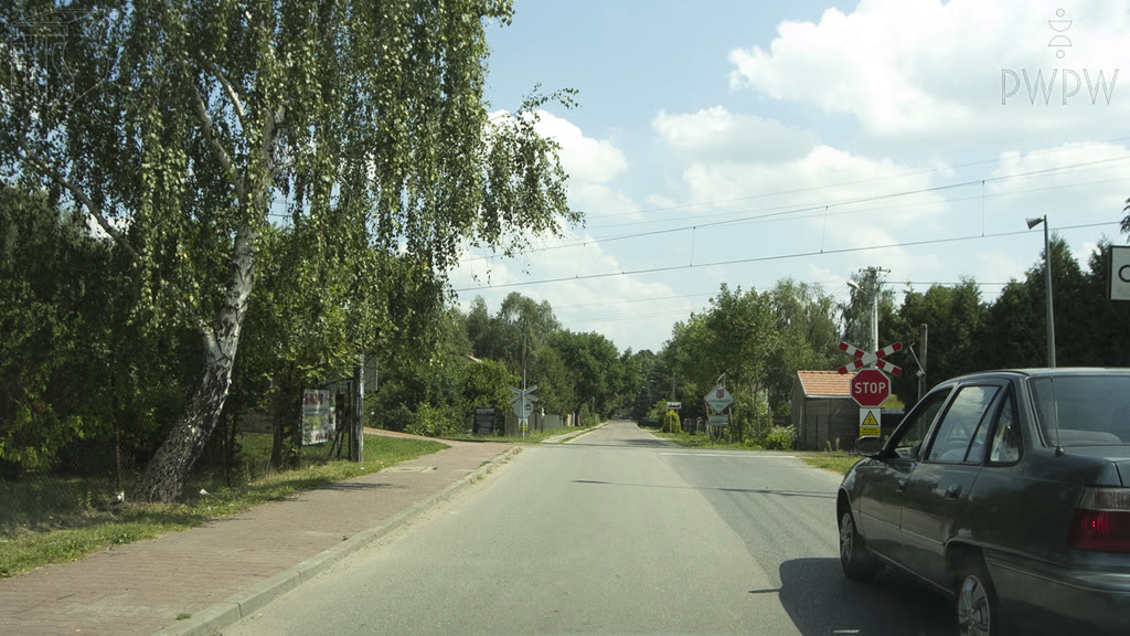Question illustration: Is overtaking forbidden in this situation?