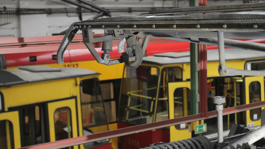 Question illustration: Can driving be continued, in the event of burn-out of one of the cable shunts in the the pantograph?