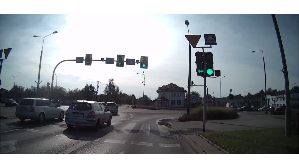 Question illustration: Can you turn right in this situation?