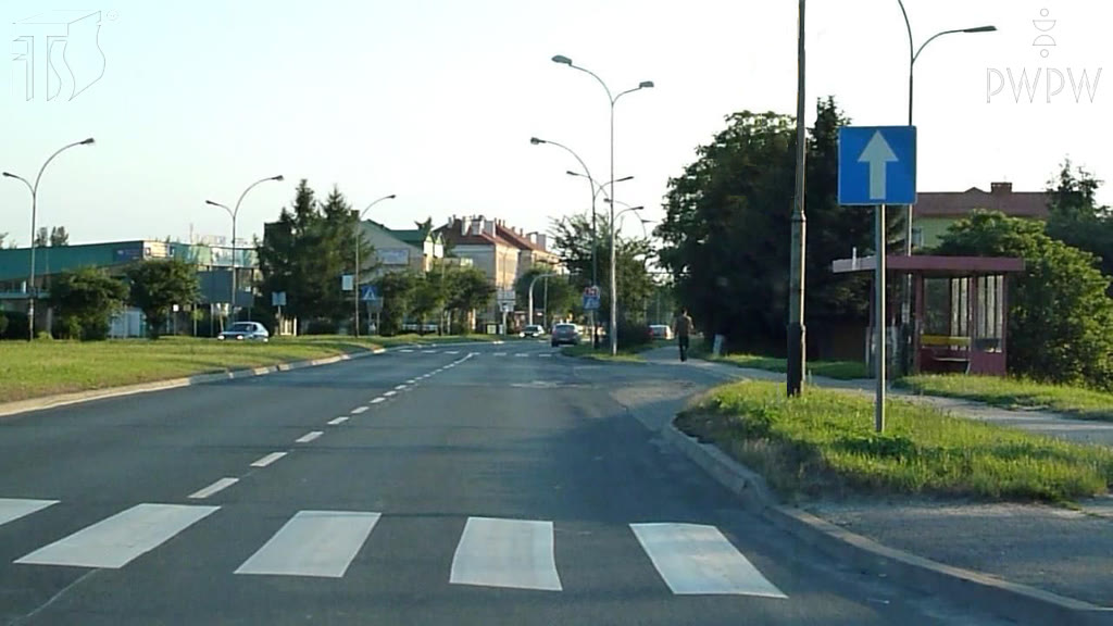 Question illustration: Does this sign indicate that you are obliged to drive straight ahead at the nearest intersection?
