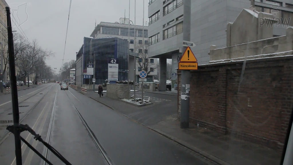 Bild zur Frage: Ist der Straßenbahnfahrer verpflichtet, die Warnzeichen zu befolgen?