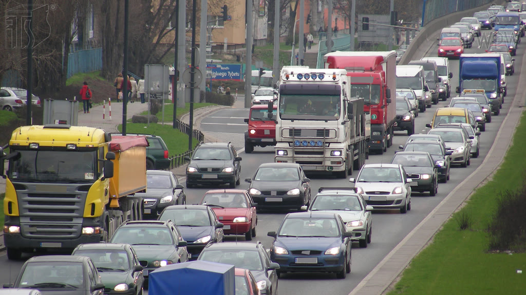 Bild zur Frage: Sollen Sie während einer Fahrt bei solchen Straßenverhältnissen den Sicherheitsgurt benutzen?