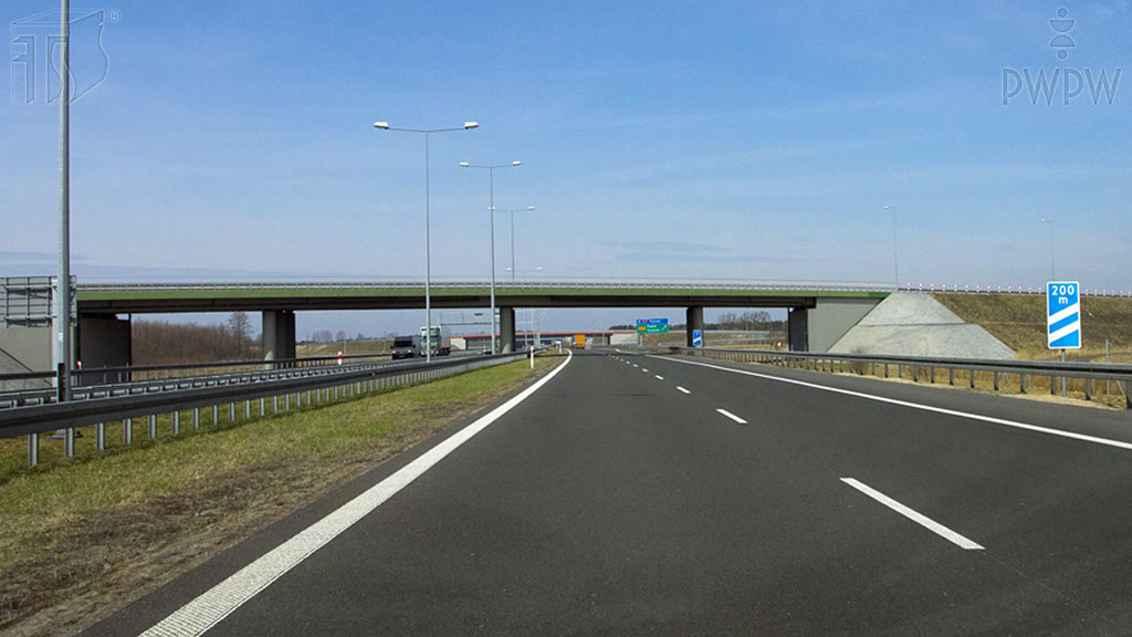 Question illustration: Should you start changing lanes in this situation, if you intend to leave the highway?