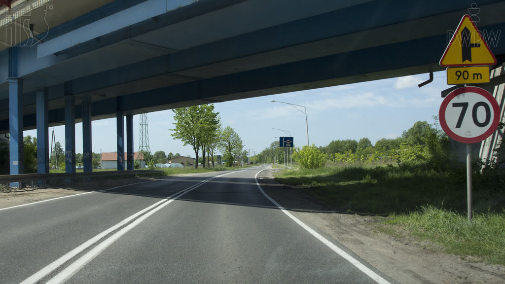 Question illustration: Is the distance between the warning sign and the dangerous spot in the presented situation between 150 and 300 metres?