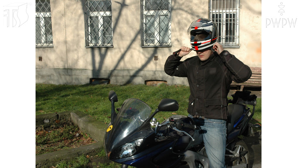 Question illustration: What should you first of all do before you set off on a long journey on a motorcycle?