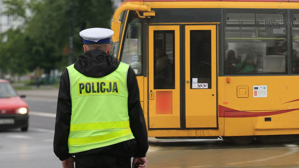 Bild zur Frage: Soll man als Straßenbahnfahrer wegen dieses Signals von einem uniformierten Polizisten anhalten?