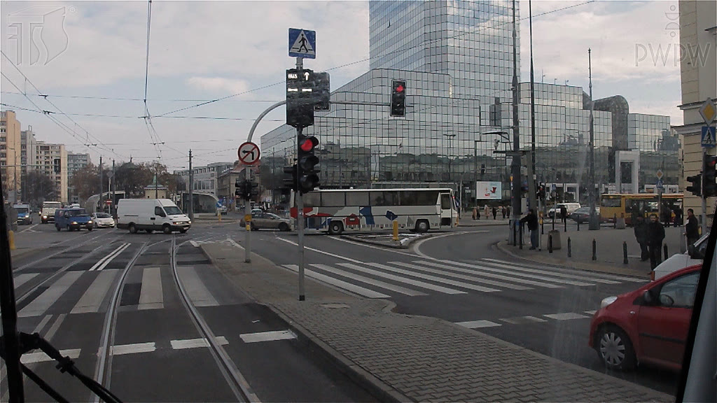 Question illustration: In this situation, is the tram driver obliged to stop just before the line outlined by triangles?