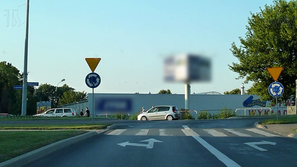 Question illustration: At this intersection, can you turn left from the lane you are occupying?