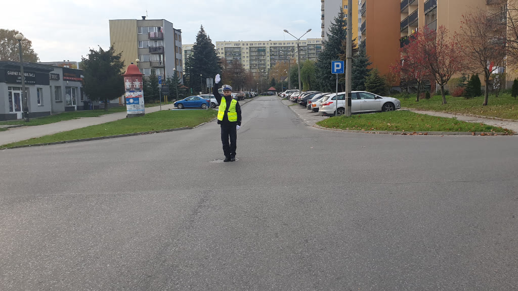 Question illustration: Will you soon be able to enter the intersection if you see a policeman standing in such a position?