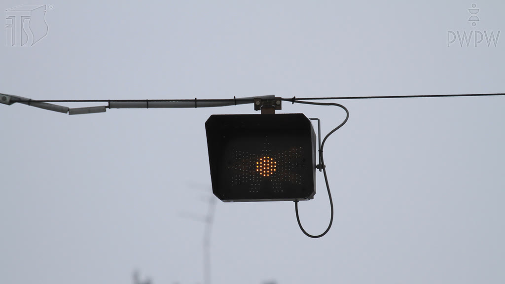 Question illustration: What should you do if there is no response from the remote controlled rail switch?