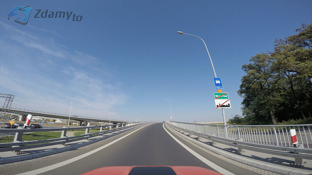 Question illustration: Is it allowed to increase speed to 90 km/h beyond the visible signs?