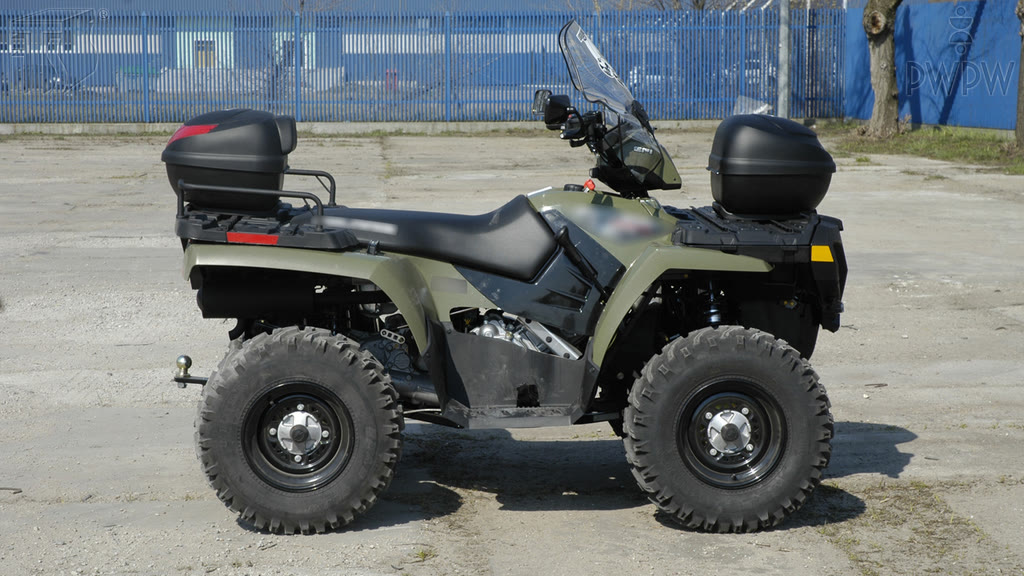 Question illustration: What injuries are usually associated with severe head injuries which occur after a fall from a four-wheeled vehicle (microcar, quad)?