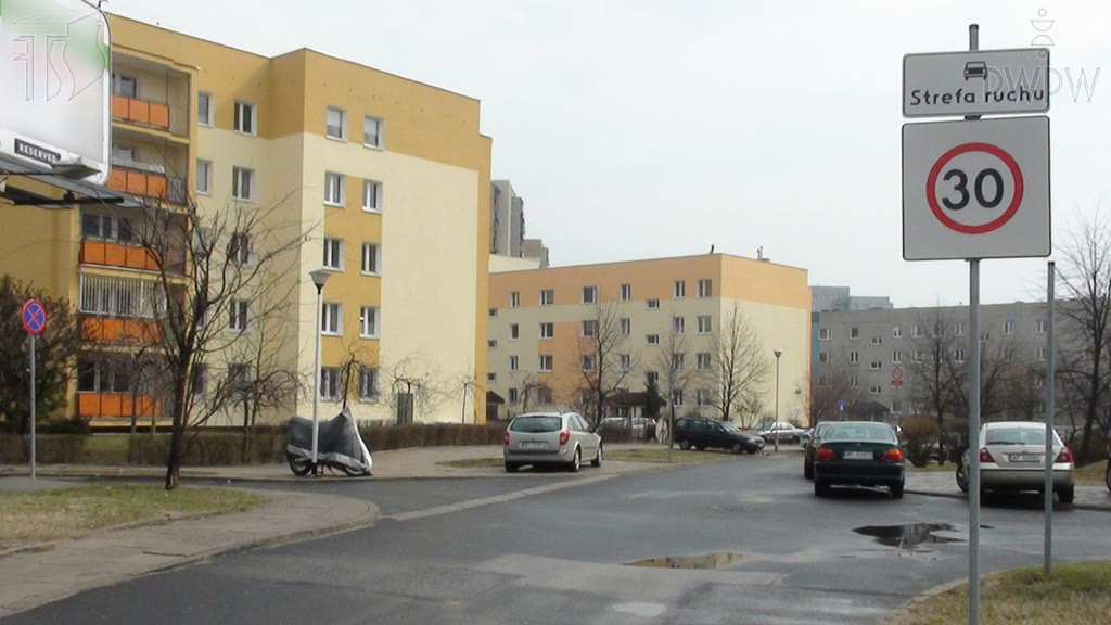 Ілюстрація до питання: Чи Ви завжди зобов'язані уступати дорогу пішоходам на цій дорозі?