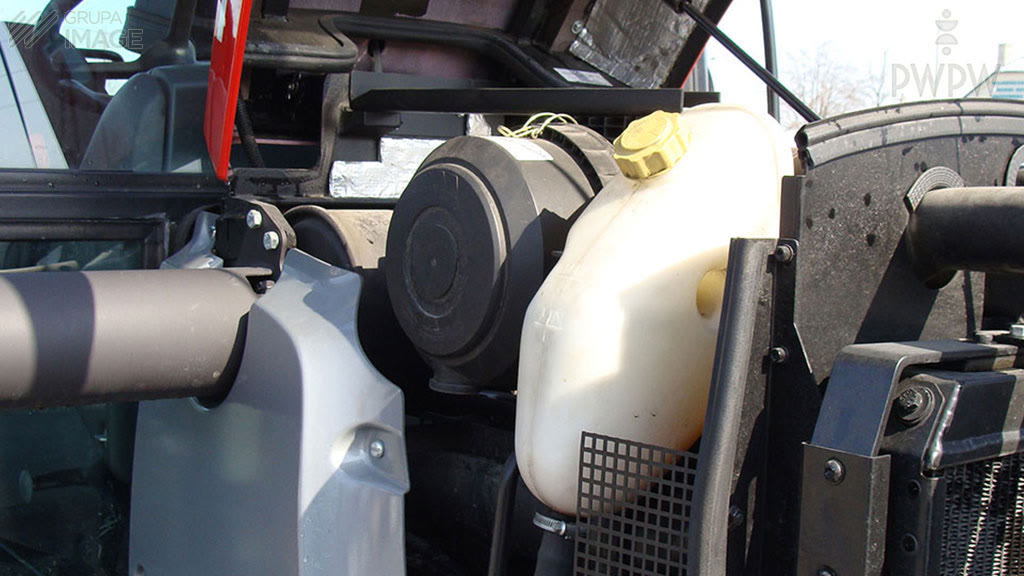 Question illustration: Which of the following factors may result in decrease in the level of the cooling system liquid?