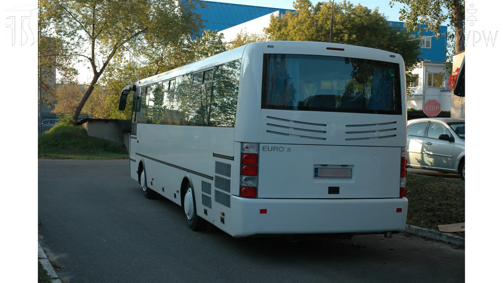 Question illustration: While driving a bus, which of the following activities should be performed in order to achieve the highest efficiency of braking with the engine?